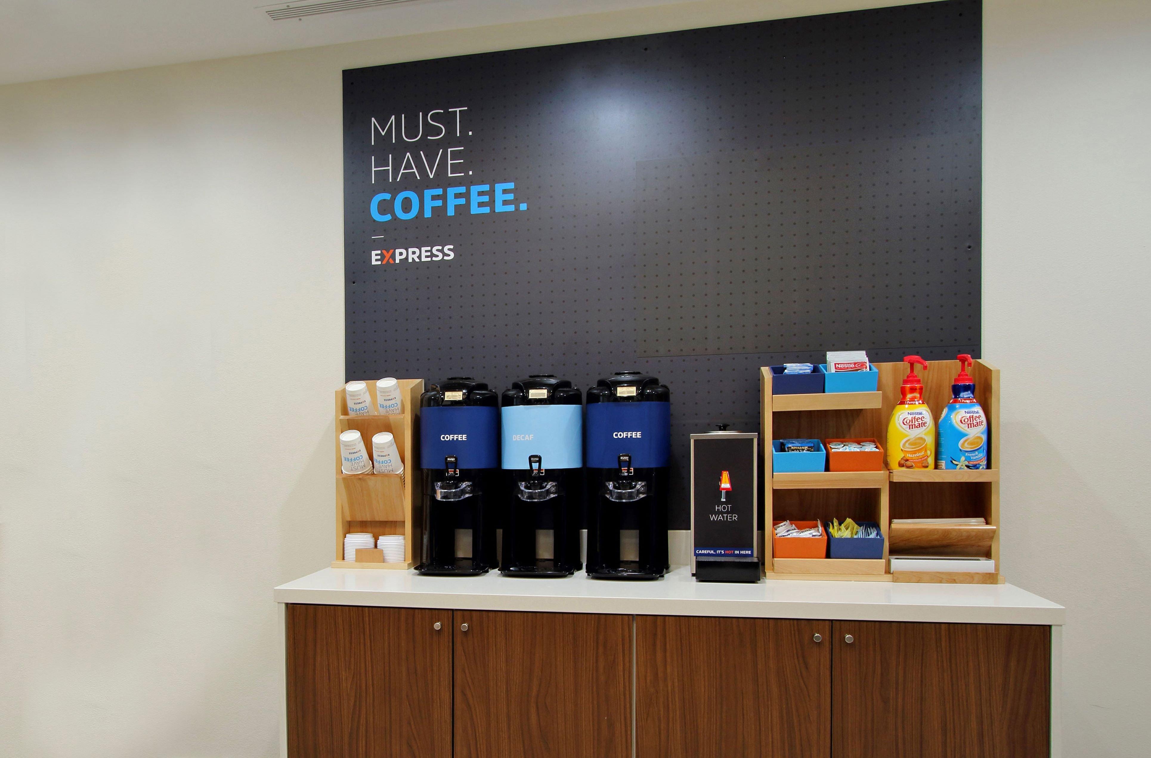 Holiday Inn Express And Suites Surrey By Ihg Экстерьер фото